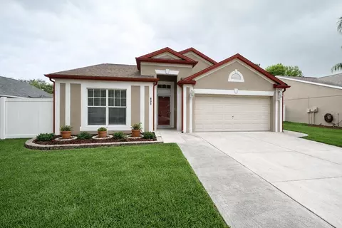 931 Hunter Ln, Tarpon Springs, FL 34689
