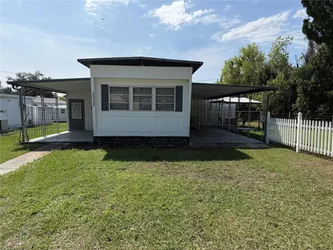 38734 Minnesota Ave, Zephyrhills, FL 33542