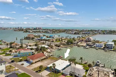 View/Area - 16108 5th St E, Redington Beach, FL 33708 photo 4 of 8