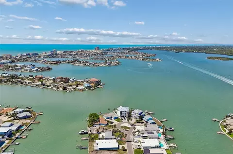 View/Area - 16108 5th St E, Redington Beach, FL 33708 photo 6 of 8