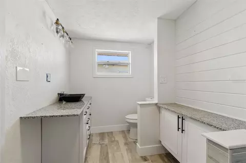 Bath - 16108 5th St E, Redington Beach, FL 33708 photo 2 of 6
