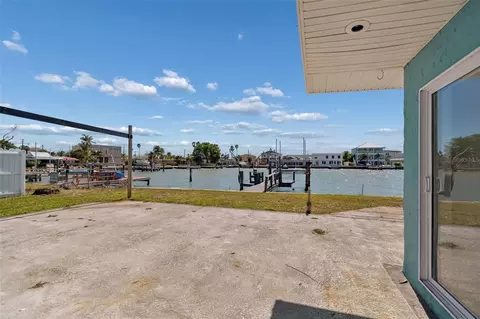 Exterior - 16108 5th St E, Redington Beach, FL 33708 photo 2 of 4