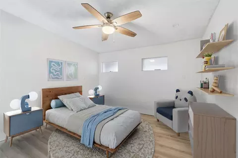 Bedroom - 16108 5th St E, Redington Beach, FL 33708 photo 3 of 4