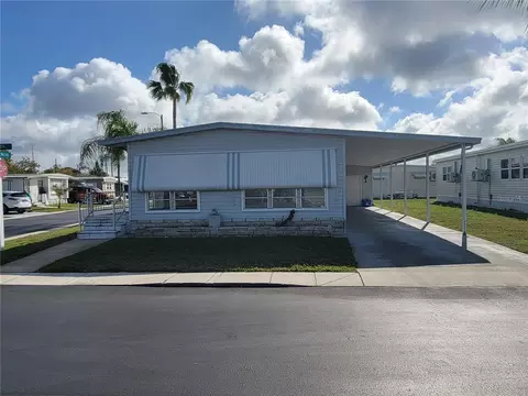 10932 Union Dr, Port Richey, FL 34668