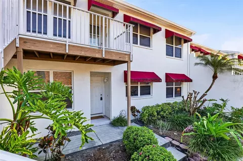 1440 Water View Dr W #101, Largo, FL 33771