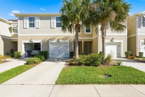 1008 Mango Ct, Oldsmar, FL 34677