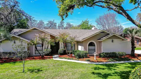 2913 Forest Club Dr, Plant City, FL 33566