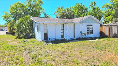 703 13th Ave NW, Largo, FL 33770