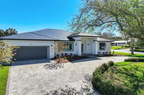 319 Cedar Ln, Largo, FL 33770
