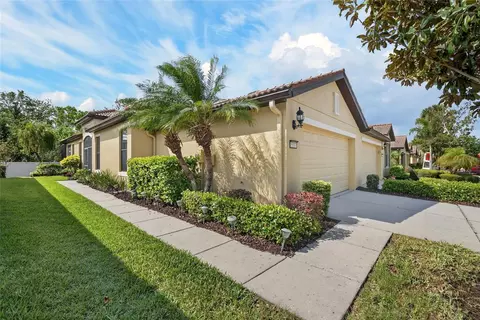 5537 Sunset Falls Dr, Apollo Beach, FL 33572