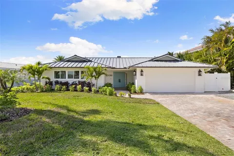 10088 Paradise Blvd, Treasure Island, FL 33706