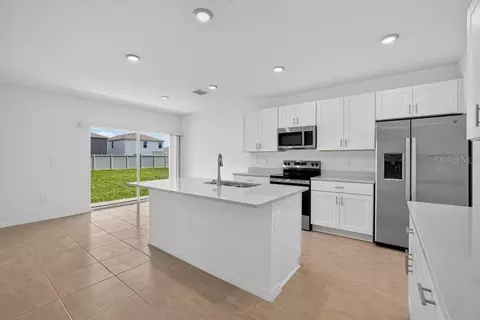 Kitchen - 12411 Gust Ct, Hudson, FL 34669 photo 3 of 4