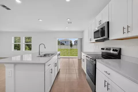 Kitchen - 12411 Gust Ct, Hudson, FL 34669 photo 2 of 4