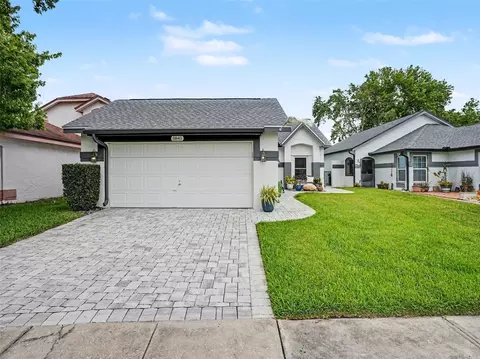 5845 Plum Pudding Ct, Orlando, FL 32821