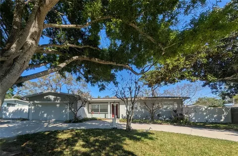 5041 Myrtle Ln, Madeira Beach, FL 33708