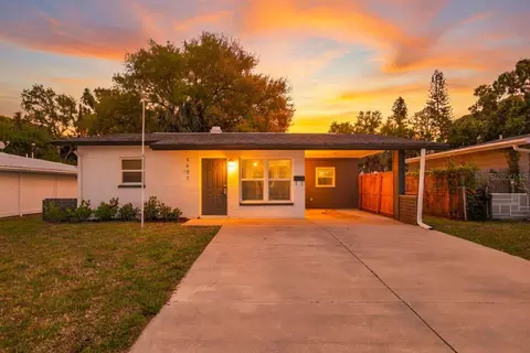 5627 Commonwealth Ave N, Saint Petersburg, FL 33703
