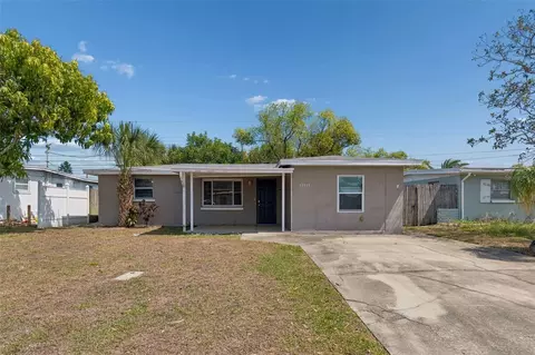 11915 106th St, Largo, FL 33773