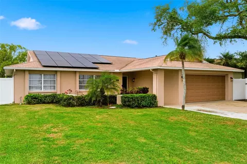 3022 Jackson Dr, Holiday, FL 34691