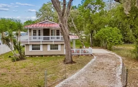 11945 Wanda Ave, New Port Richey, FL 34654