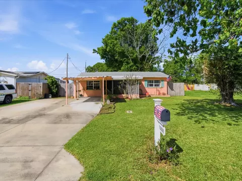 10698 106th St, Largo, FL 33773