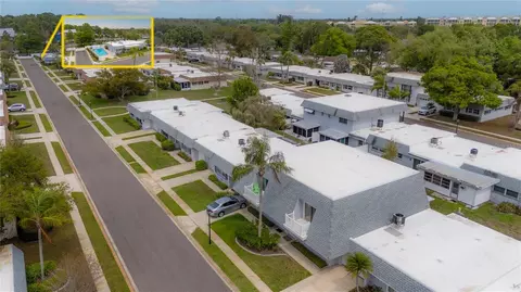 View/Area - 903 Cara Dr #903, Largo, FL 33771 photo 3 of 4