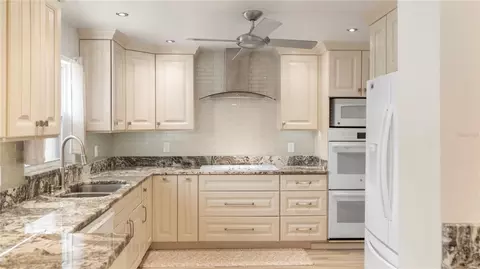 Kitchen - 903 Cara Dr #903, Largo, FL 33771 photo 2 of 11