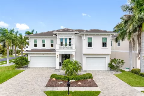 124 Forest Hills Dr, Redington Shores, FL 33708