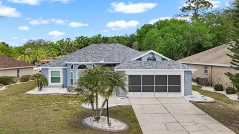 327 Caloosa Woods Ln, Sun City Center, FL 33573