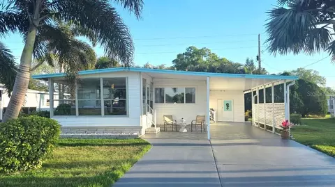 176 Independence Ave #6, Palm Harbor, FL 34684