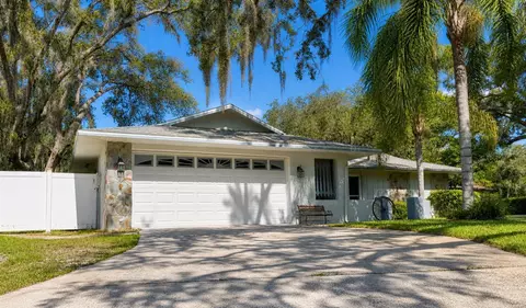 2309 Woodbend Cir, New Port Richey, FL 34655