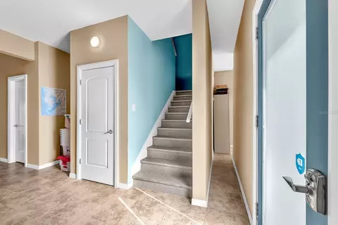Entry Way - 9425 Oak St, Riverview, FL 33578 photo 7 of 7