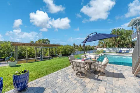Exterior - 9425 Oak St, Riverview, FL 33578 photo 17 of 26