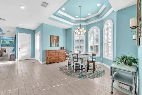Dining - 9425 Oak St, Riverview, FL 33578 photo 3 of 3