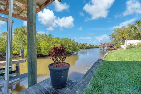 View/Area - 9425 Oak St, Riverview, FL 33578 photo 1 of 18