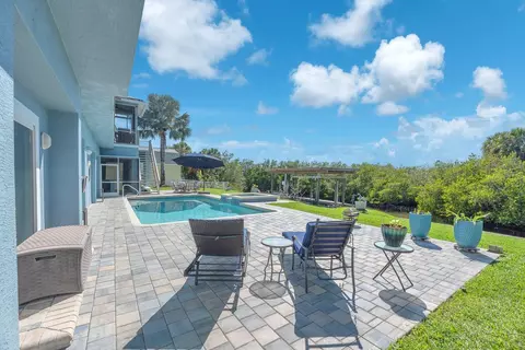 Exterior - 9425 Oak St, Riverview, FL 33578 photo 14 of 26