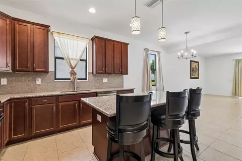 Kitchen - 1214 Florablu Dr, Seffner, FL 33584 photo 5 of 6