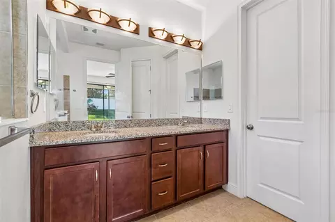 Bath - 1214 Florablu Dr, Seffner, FL 33584 photo 4 of 9