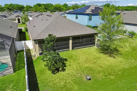 View/Area - 1214 Florablu Dr, Seffner, FL 33584 photo 2 of 5