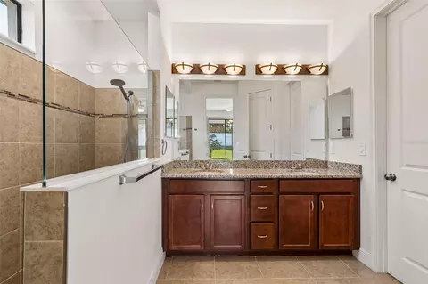Bath - 1214 Florablu Dr, Seffner, FL 33584 photo 1 of 9