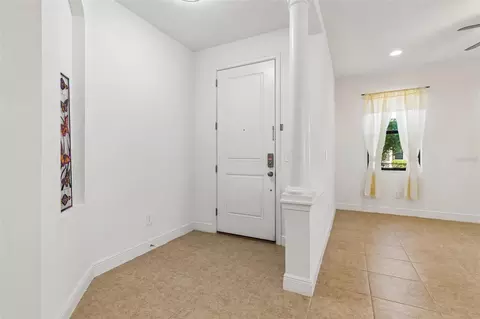 Entry Way - 1214 Florablu Dr, Seffner, FL 33584 photo 3 of 5