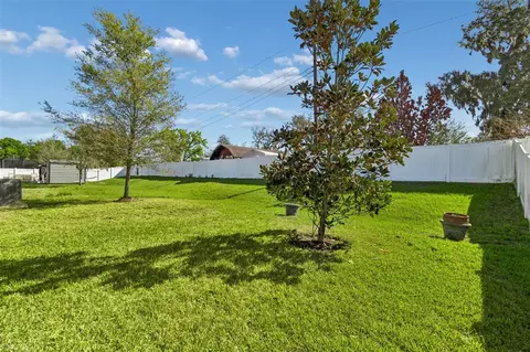 Exterior - 1214 Florablu Dr, Seffner, FL 33584 photo 7 of 16