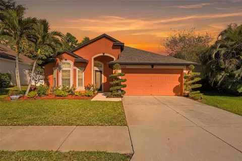 1240 Bluffs Cir, Dunedin, FL 34698