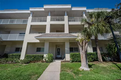 2210 Utopian Dr E #203, Clearwater, FL 33763