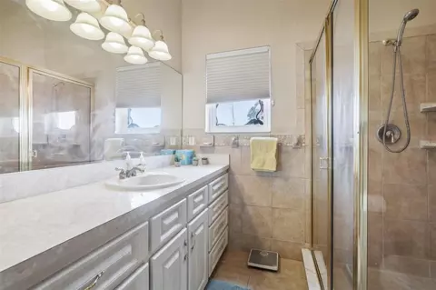 Bath - 6441 Clark St, Hudson, FL 34667 photo 2 of 5