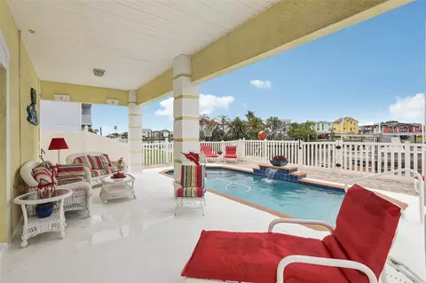 Exterior - 6441 Clark St, Hudson, FL 34667 photo 7 of 10