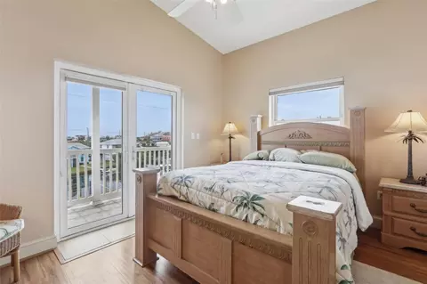 Bedroom - 6441 Clark St, Hudson, FL 34667 photo 3 of 3