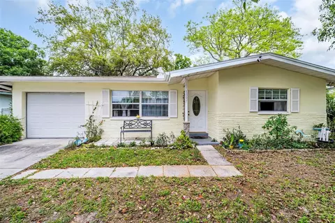 1097 Kenwood Dr, Dunedin, FL 34698