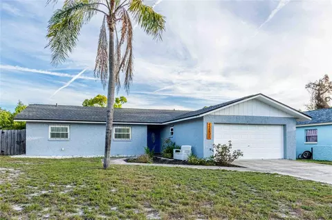12401 Rose St, Seminole, FL 33772