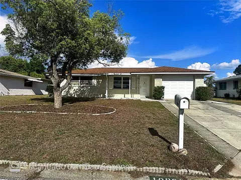 10206 Willow Dr, Port Richey, FL 34668