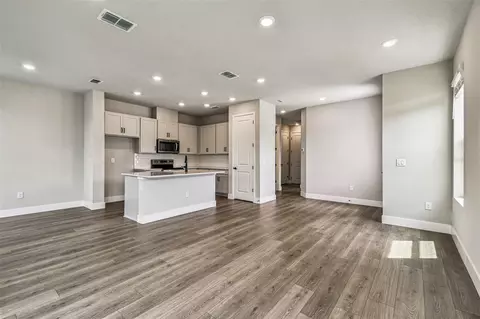 Living - 11706 Full Moon Loop, Parrish, FL 34219 photo 6 of 6